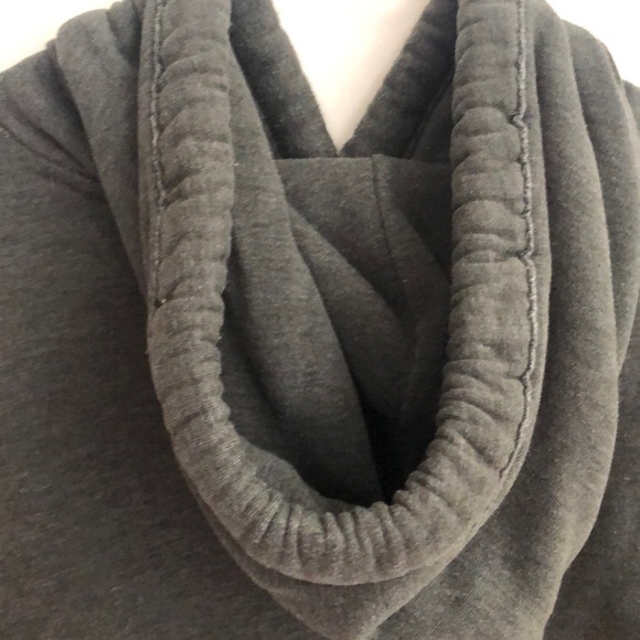 Abercrombie & Fitch hoodie - Picture 3 of 7